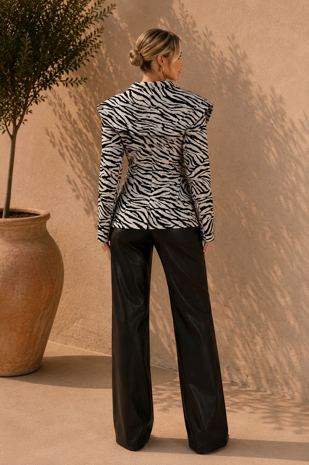 Blazer entallada de estampado de cebra